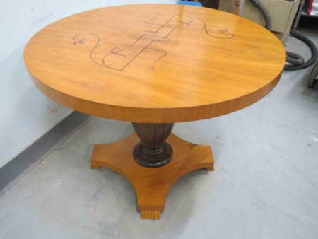 4982 - Stolek briza 1930 intarsie  diam-80 cm  V - 62 cm  - 3 500 kc